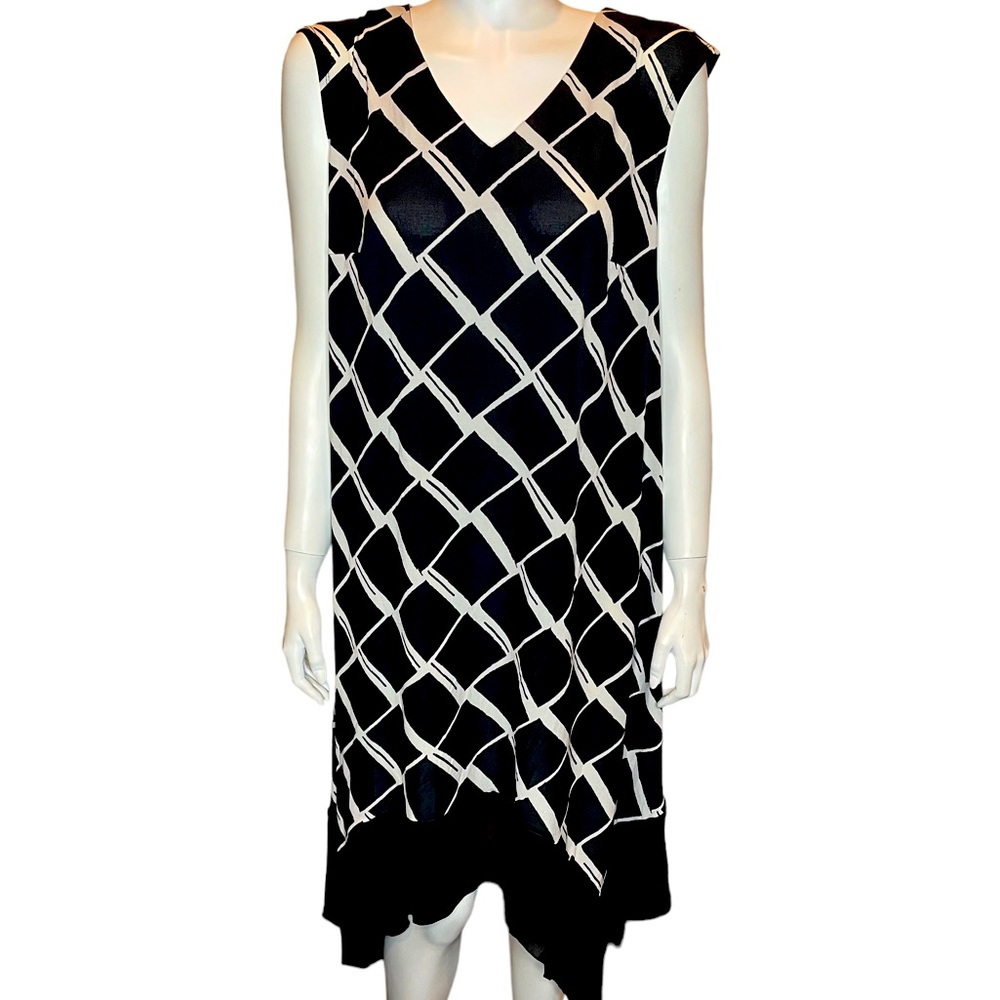 Luxology black and white sleeveless dress